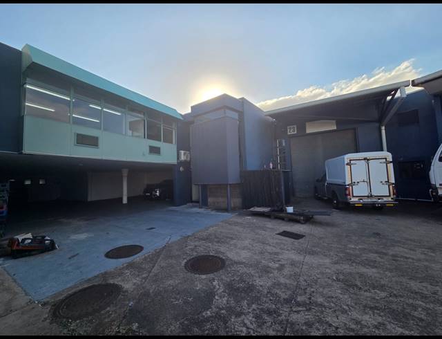 1,616M² WAREHOUSE TO LET IN GLEN ANIL